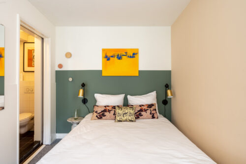 AMS-Dockside-flats-studio-bed3