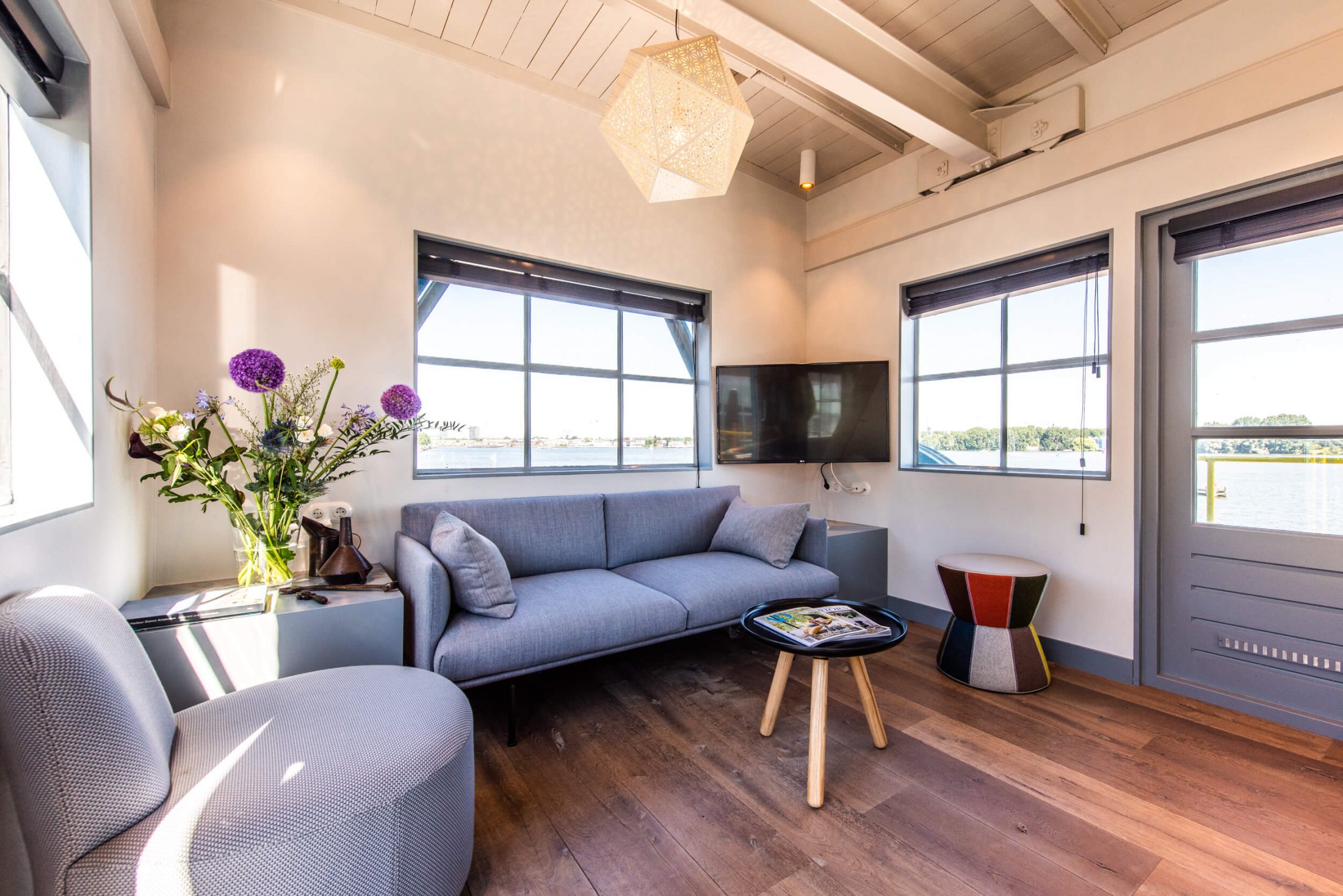 The Yays - Crane Apartment - living room