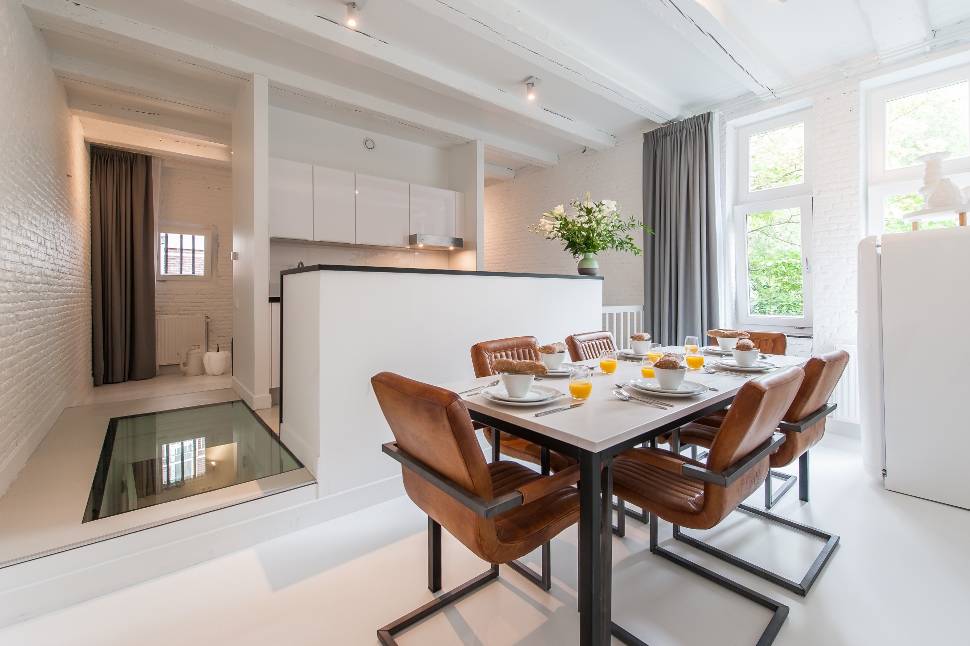 Yays Zoutkeetsgracht Concierged Boutique Apartment Amsterdam Two-Bedroom Family Living Room