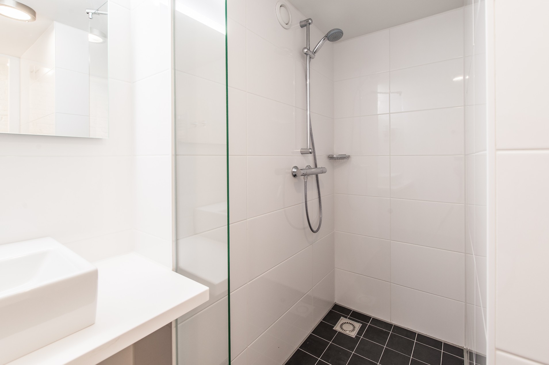 Yays Zoutkeetsgracht Concierged Boutique Apartment Amsterdam One-Bedroom Comfort Type B Bathroom