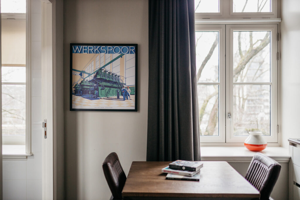 Yays Oostenburgergracht, Amsterdam, Loft apartment type, Dining table