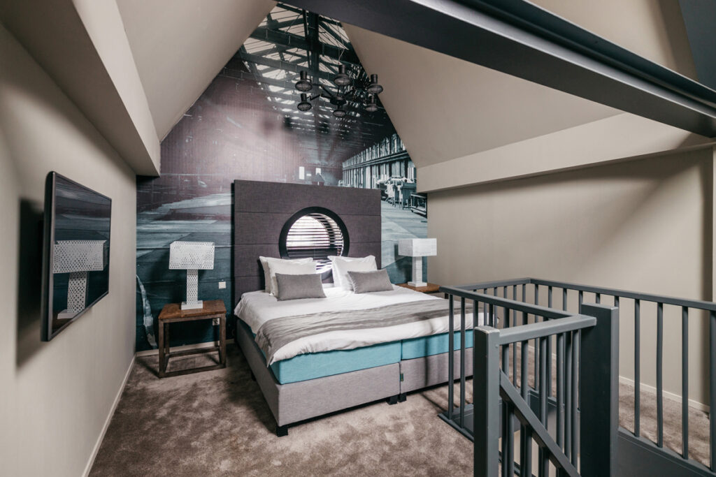 Yays Oostenburgergracht, Amsterdam, Tower Suite apartment type, Master Bedroom