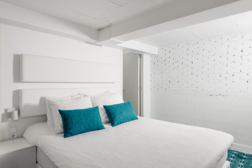 Yays Zoutkeetsgracht, Amsterdam, Two-Bedroom Family Canal Apartment Type, Master Bed