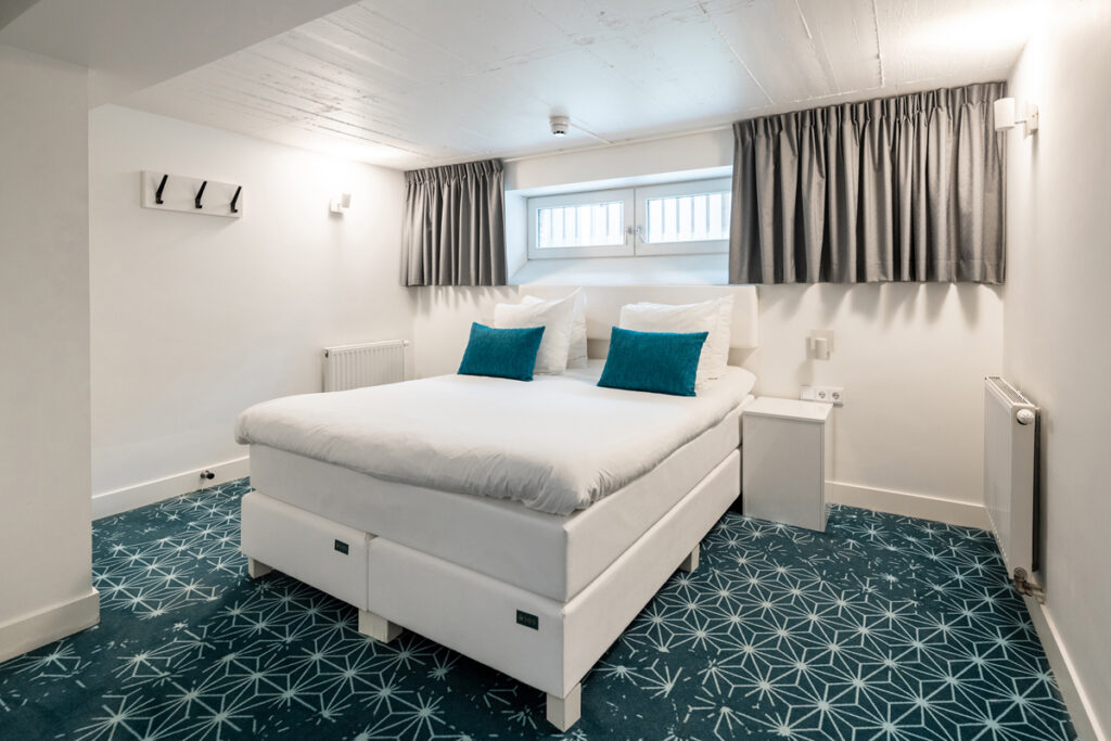 Yays Zoutkeetsgracht, Amsterdam, Two-Bedroom Family Apartment Type, Master Bedroom