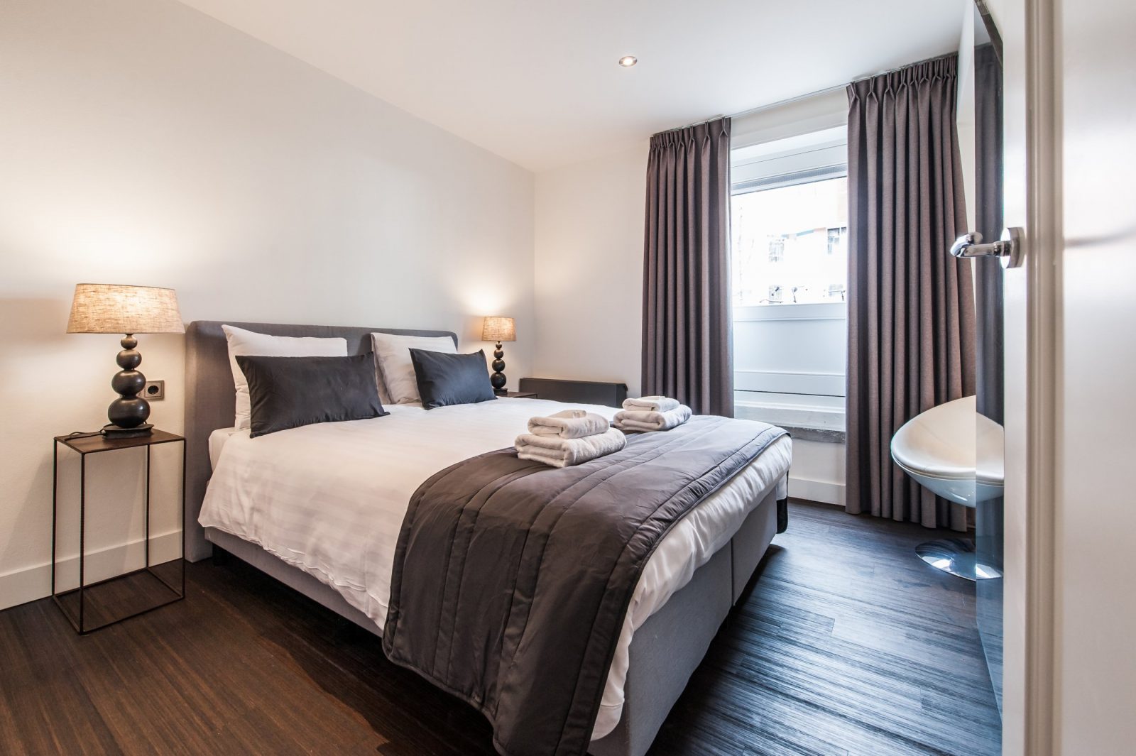 Amsterdam Oosterpark by YAYS Short Stay Group