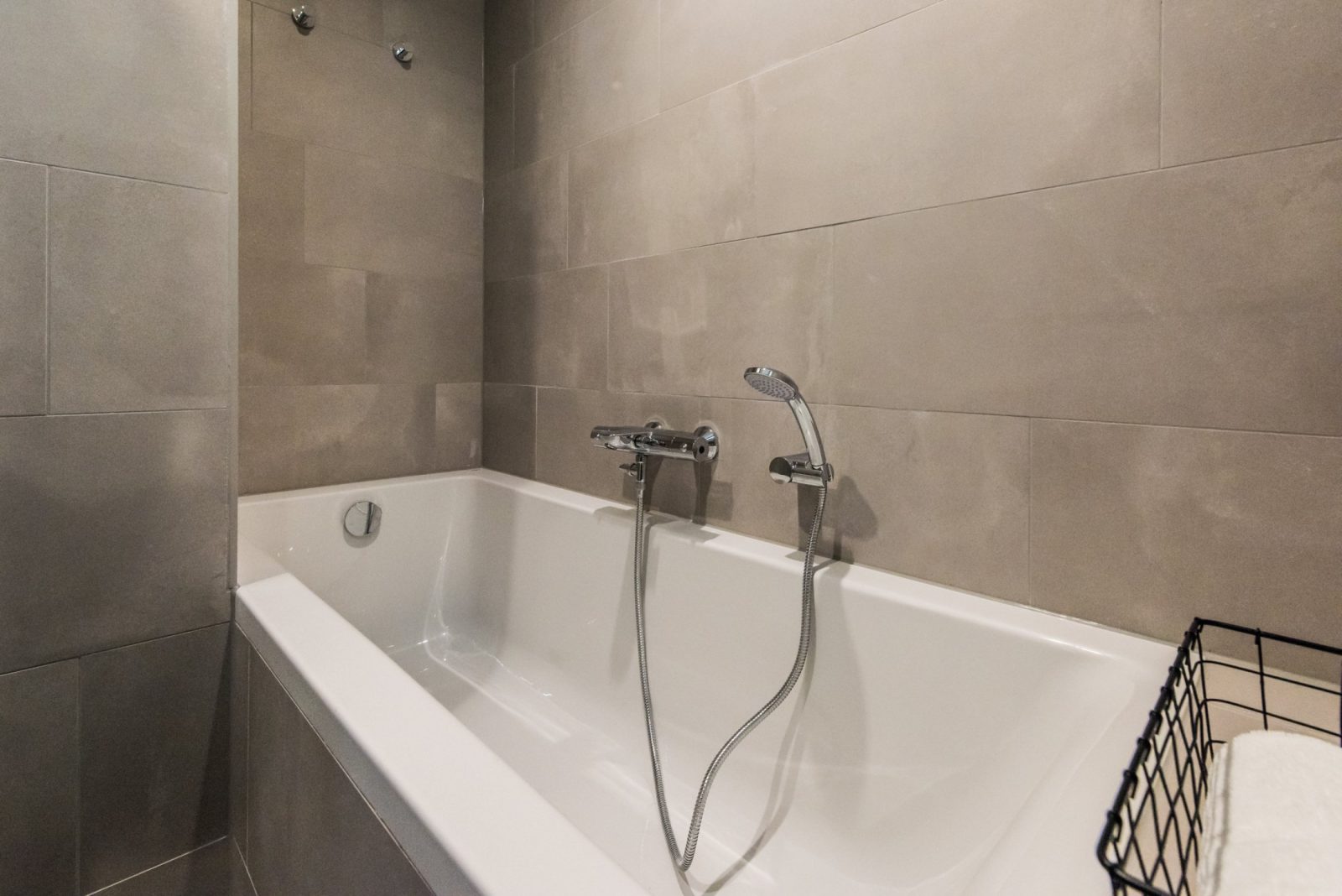 Eastern Docklands Apartment Amsterdam Two-Bedroom Bathroom