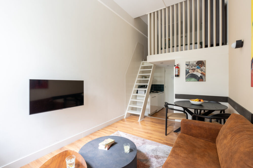 AMS-Dockside-Flats-Duplex2-livingroom2