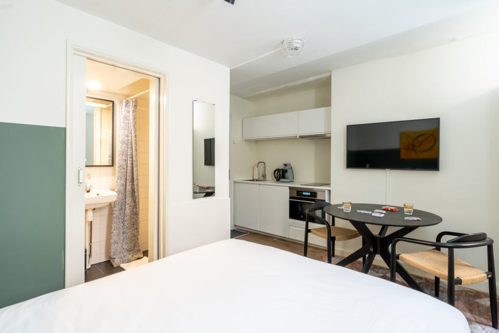 AMS-Dockside-flats-studio-essen-kitchen