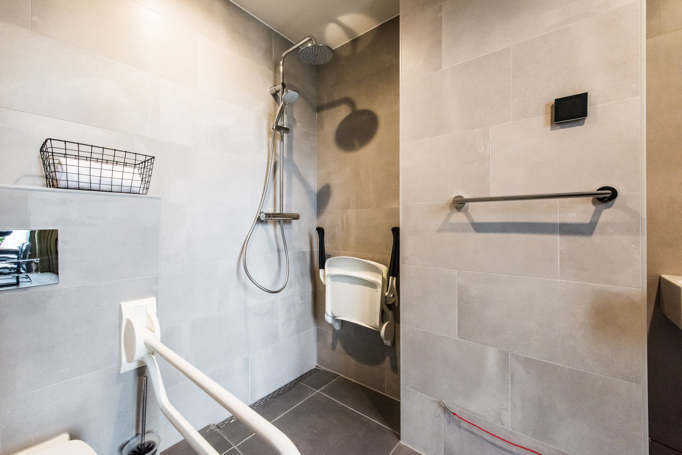 Eastern Docklands Apartment Amsterdam One-Bedroom Wheelchair Bathroom