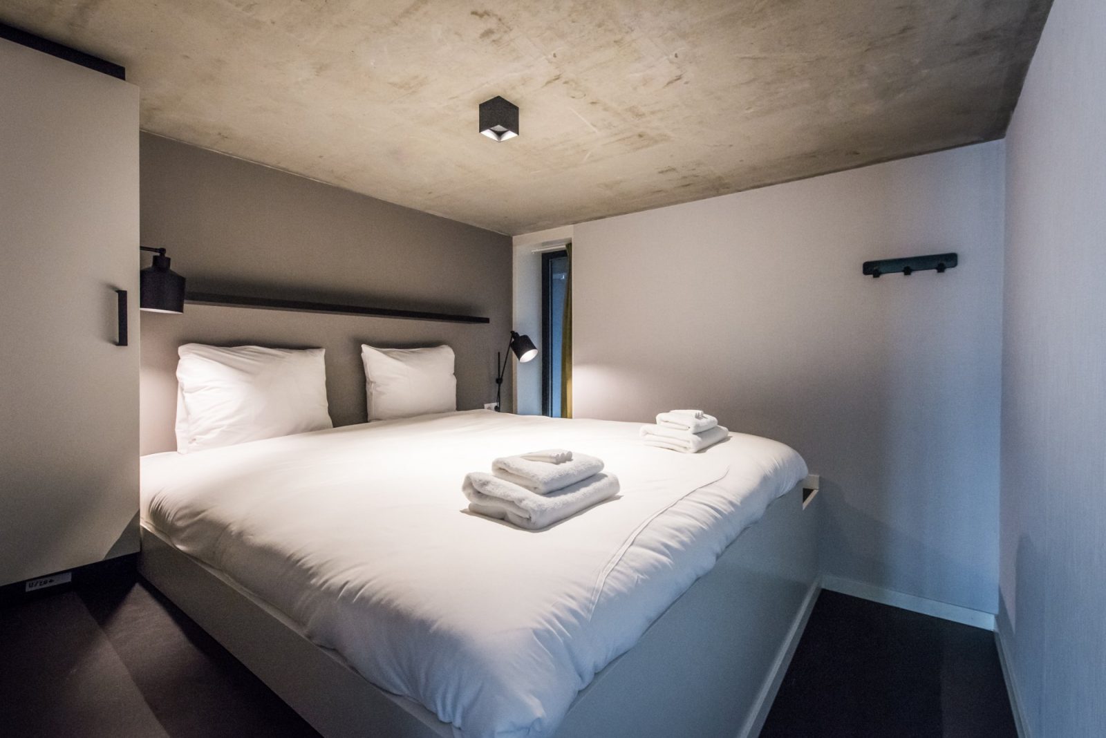 Eastern Docklands Serviced Apartment Amsterdam One-Bedroom Bedroom