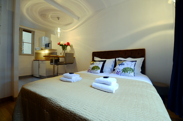 Museum View Serviced Apartment Paris Studio Deluxe Bedroom
