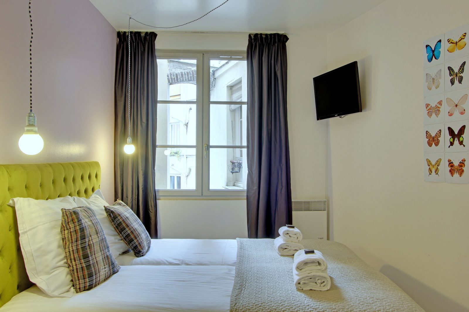 Museum View Serviced Apartment Paris Studio Twin Beds Bedroom