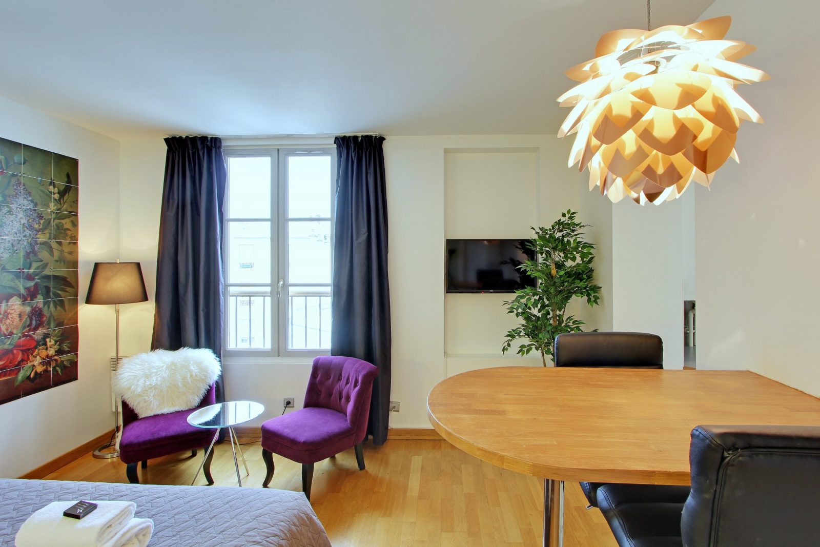 Museum View Serviced Apartment Paris Studio Deluxe Living Room