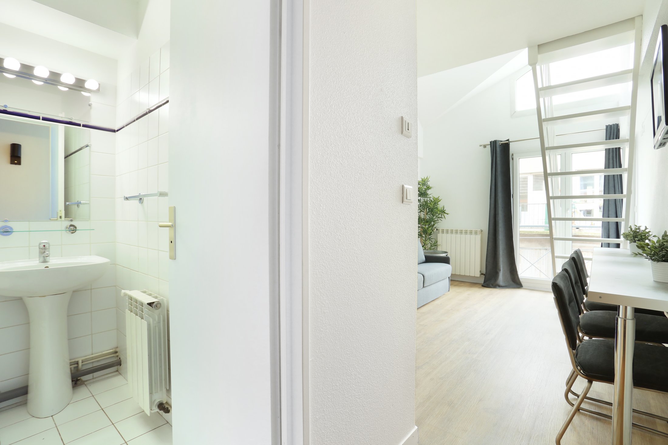 Residence Les Lilas Serviced Apartment Amsterdam Comfort Studio Mezzanine Bathroom