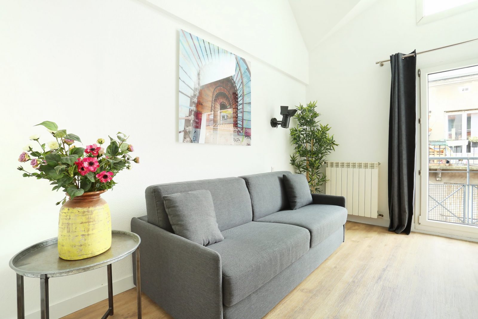 Residence Les Lilas Serviced Apartment Amsterdam Comfort Studio Mezzanine Living Room