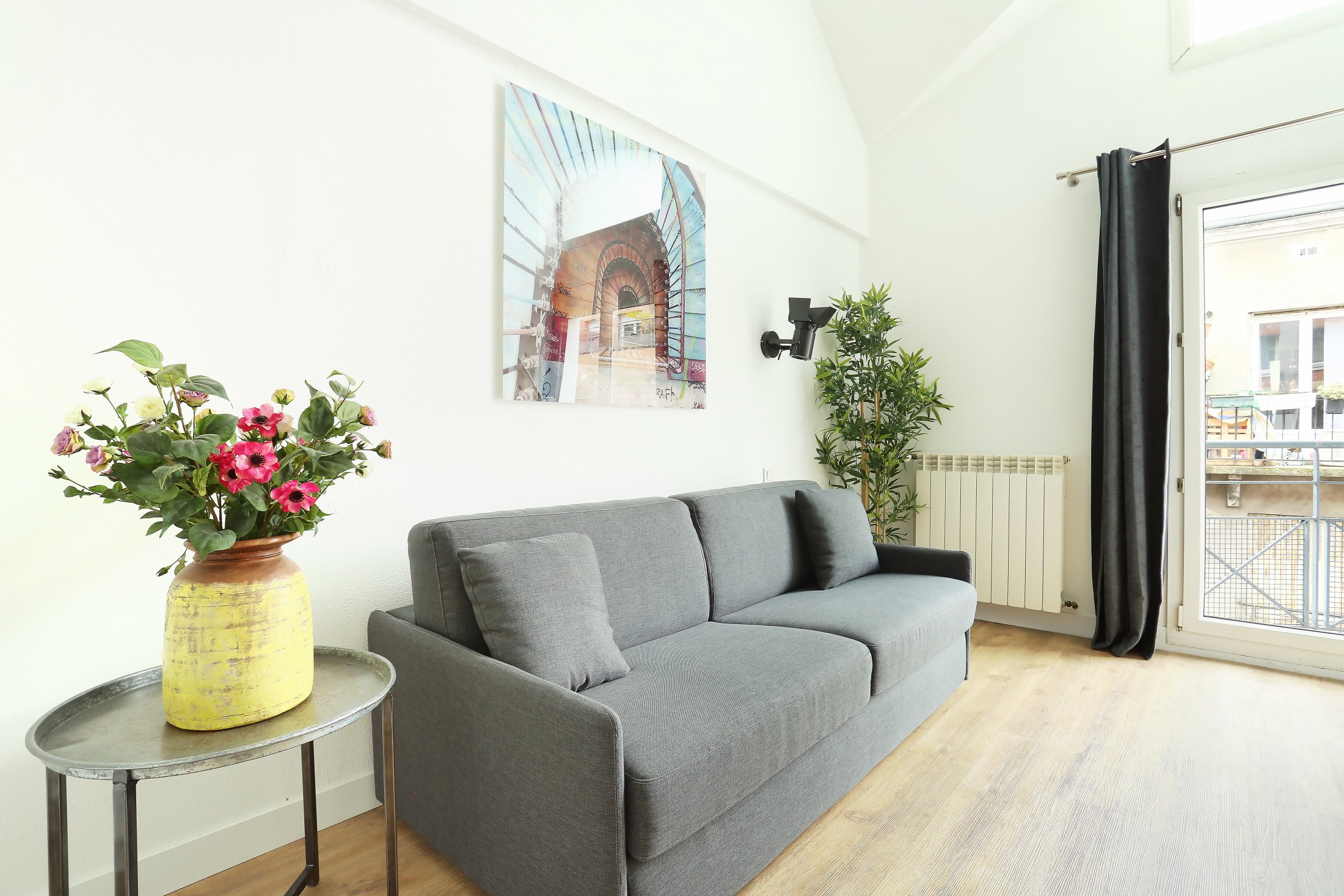 Residence Les Lilas Serviced Apartment Amsterdam Comfort Studio Mezzanine Living Room