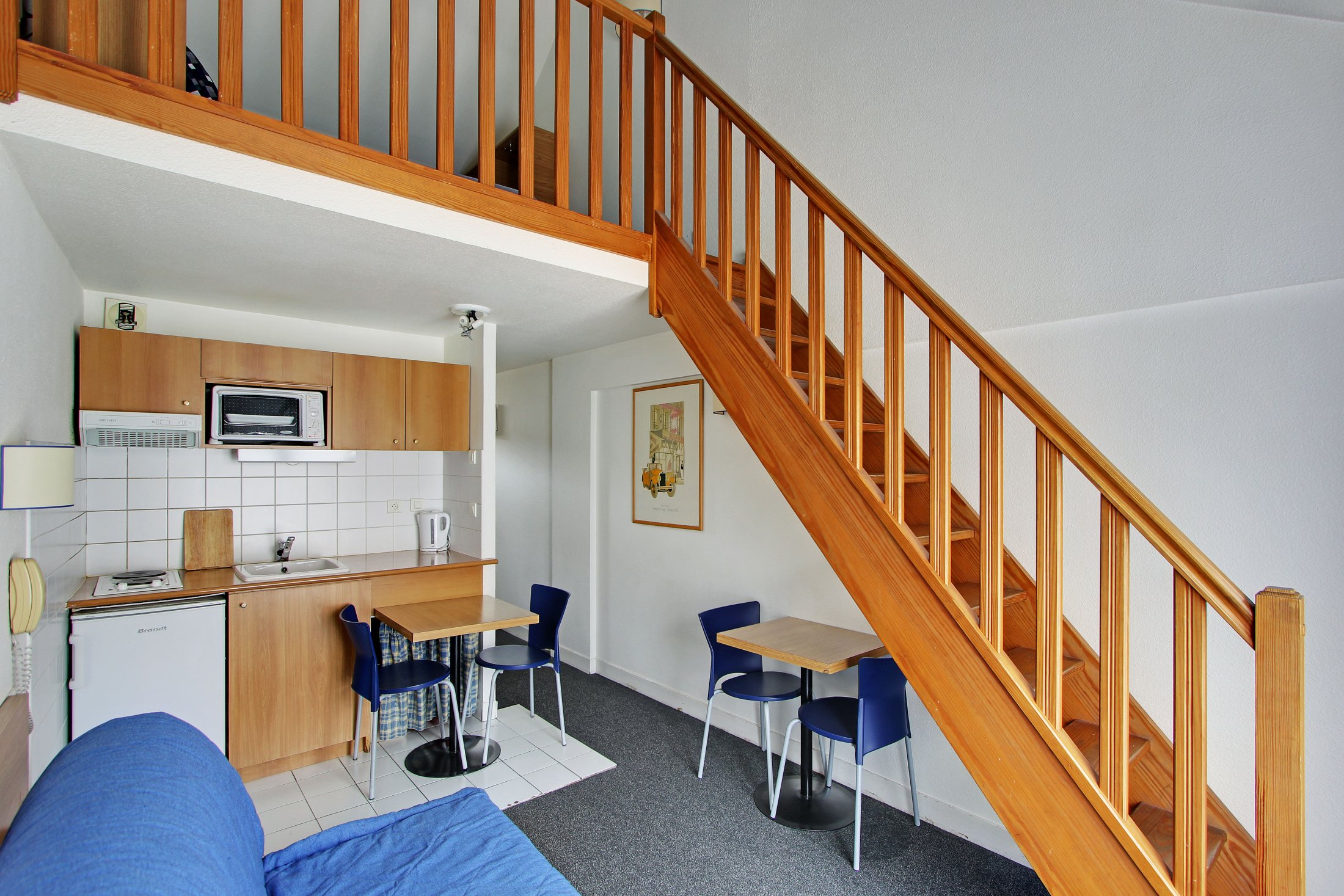 Residence Les Lilas Serviced Apartment Paris Studio Mezzanine Living Room