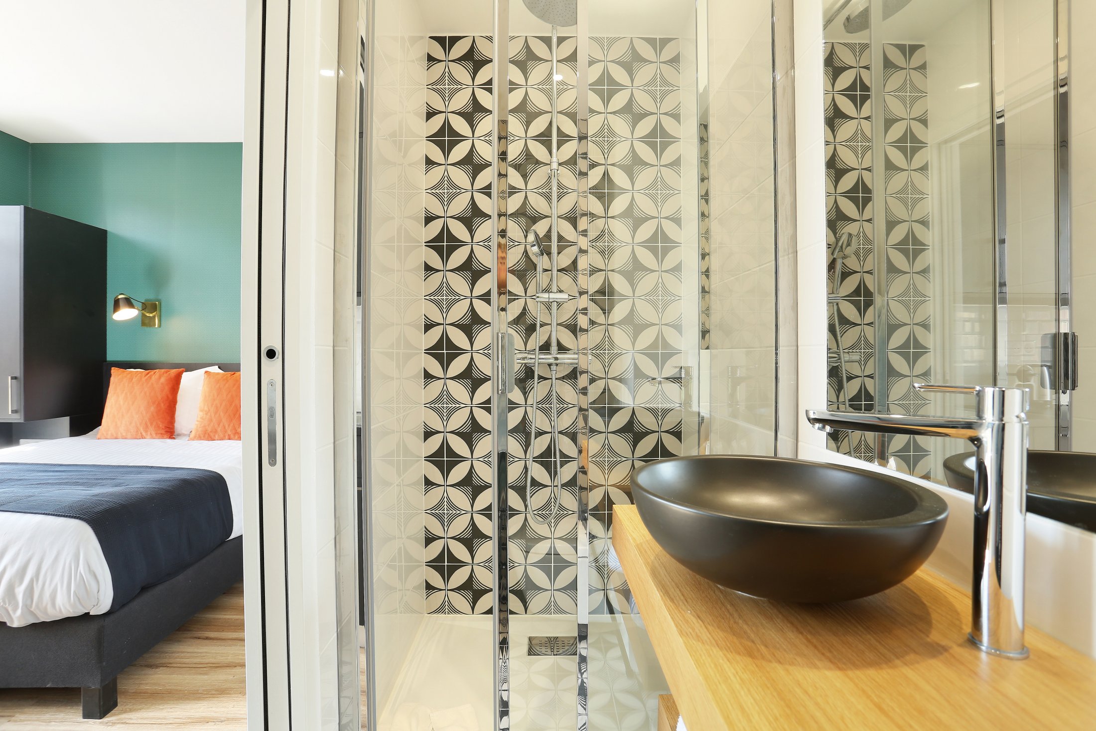 Eiffel Village Serviced Apartment Paris Studio Balcony Stairs