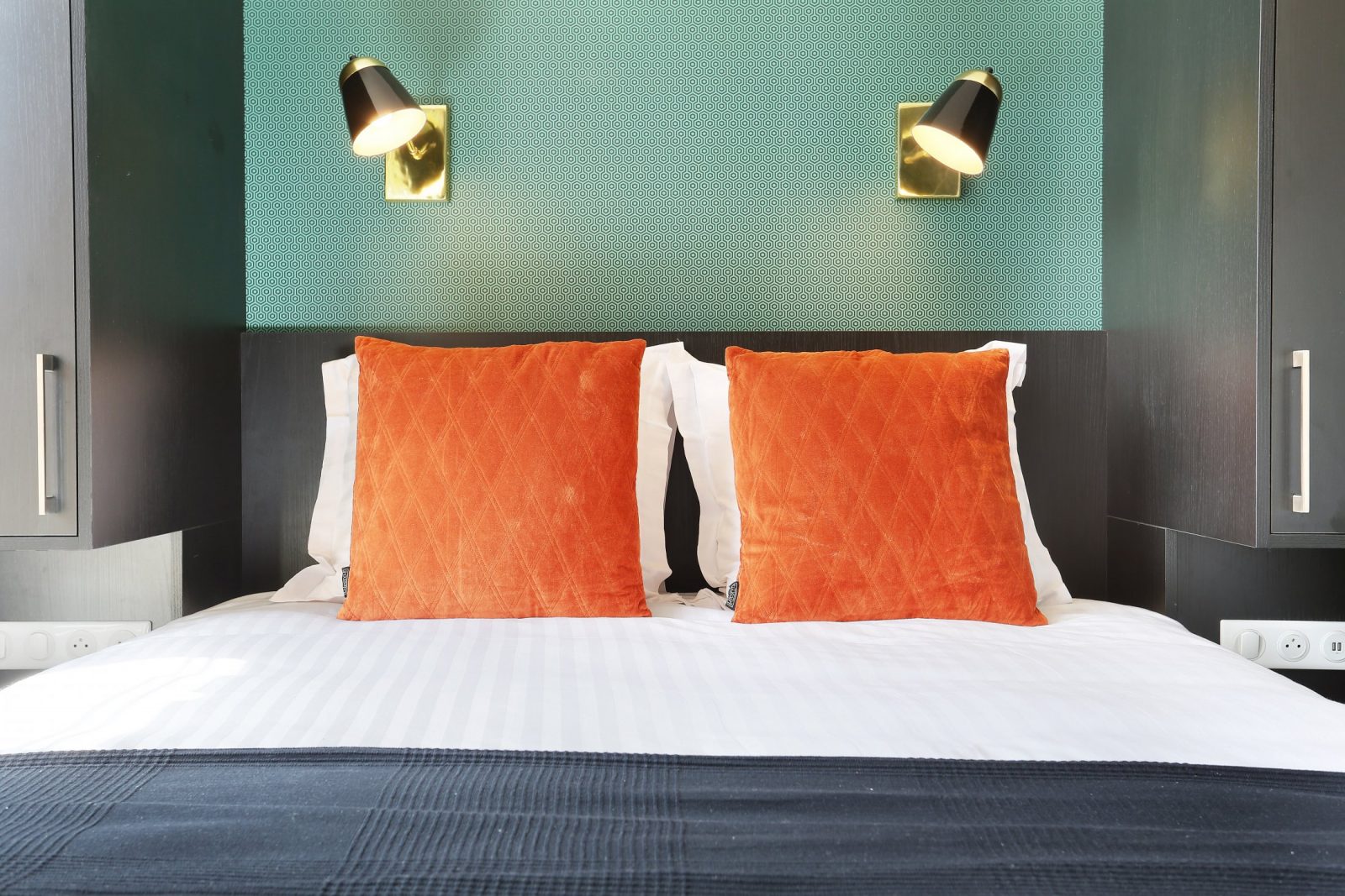 Eiffel Village Serviced Apartment Paris Studio Balcony Bedroom