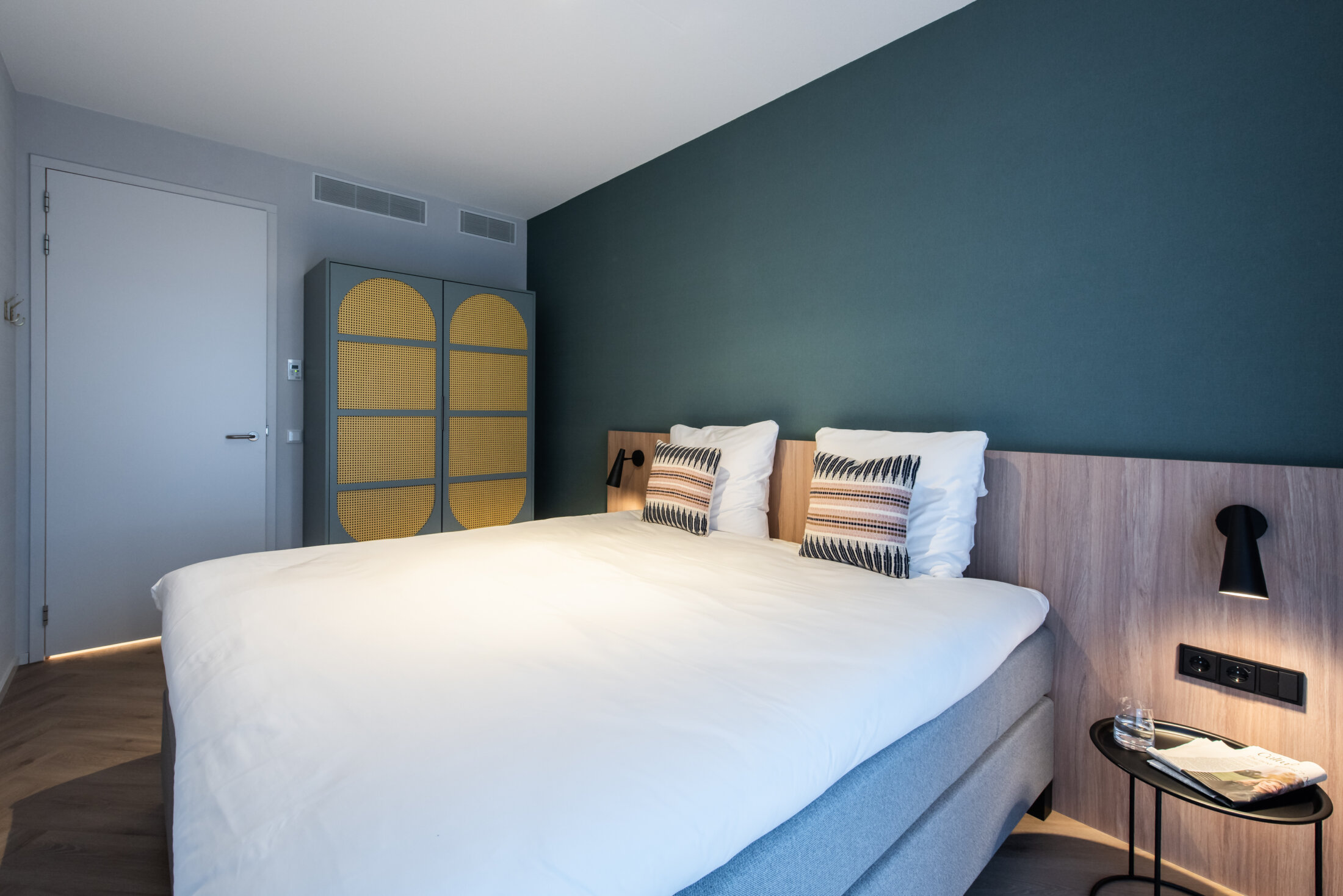 One-bedroom Comfort Breeze – Yays Entrepothaven Apartments Amsterdam (17) – bedroom 2