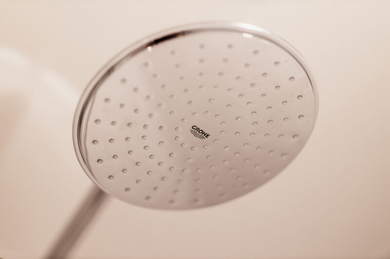 YAYS Den Haag Malieveld, One-Bedroom, Showerhead