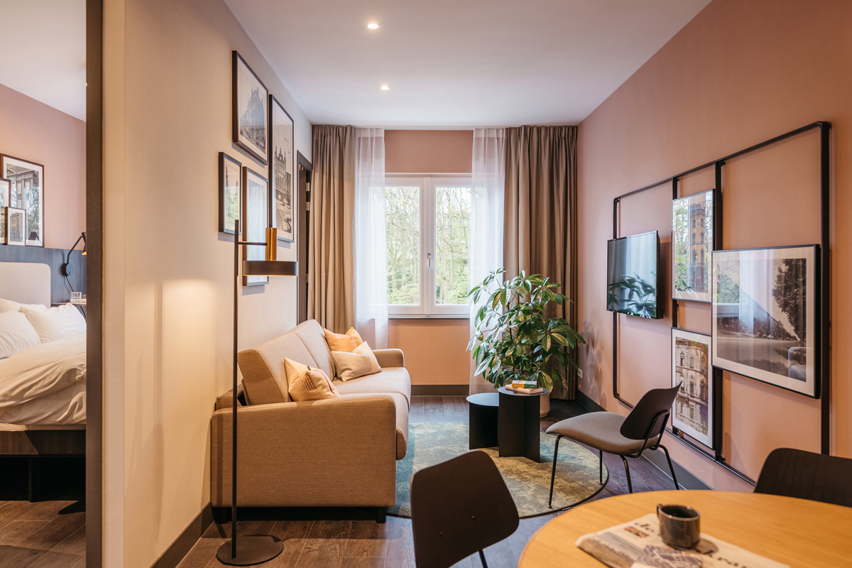 YAYS Den Haag Malieveld, One-Bedroom Comfort, Living Room