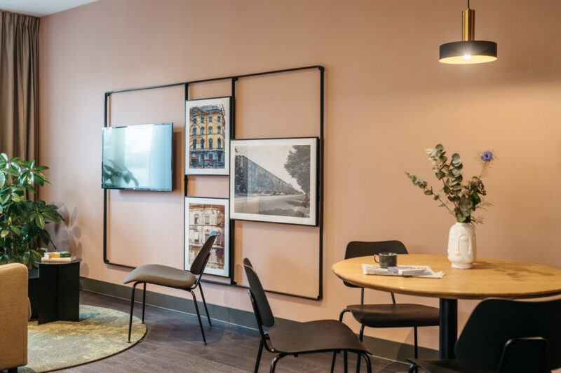 YAYS Den Haag Malieveld, One-Bedroom Comfort, Living Room