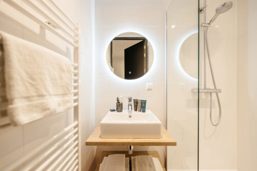 YAYS Den Haag Malieveld, Studio, Bathroom