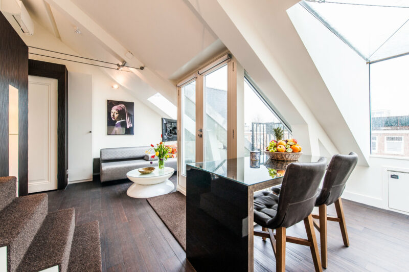 East Quarter Studio with balcony X Serviced Apartment Amsterdam