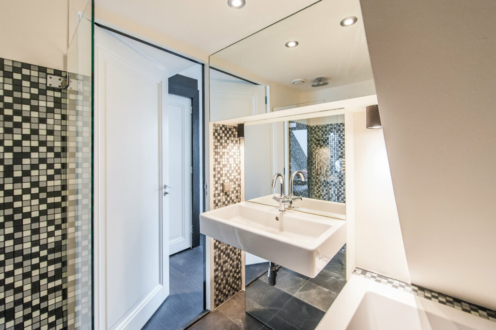 East Quarter Studio with balcony X Serviced Apartment Amsterdam