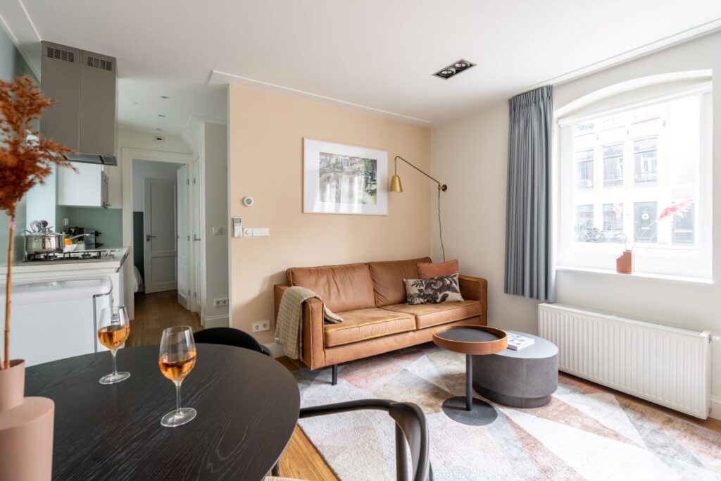 yays-amsvo-1bed-2pax-couch