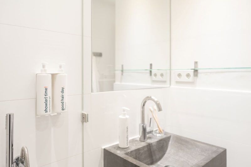 yays-amsvo-1bed-2pax-sink