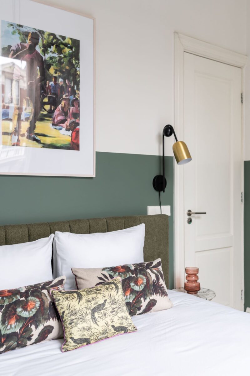 yays-amsvo-1bed-4pax-bed-cushions