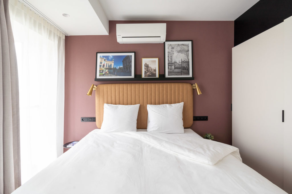 yays-antwerp-opera-one-bedroom-comfort-2-pillow