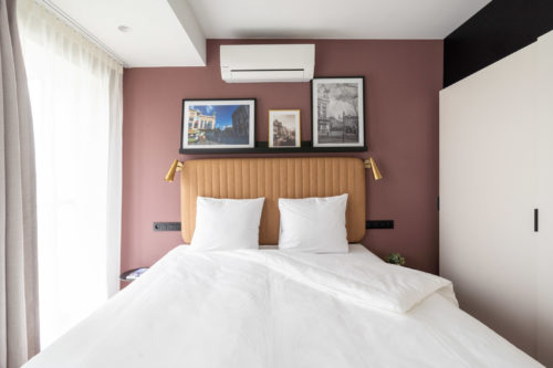 yays-antwerp-opera-one-bedroom-comfort-4-bed-front