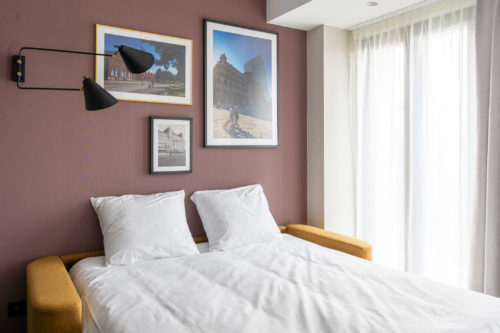 yays-antwerp-opera-one-bedroom-comfort-4-sofa-bed-focus