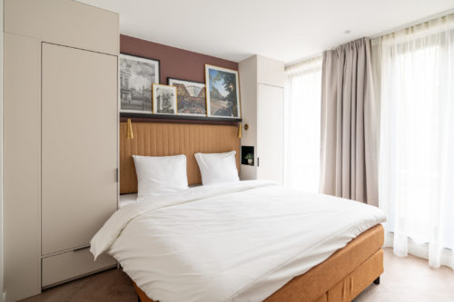 yays-antwerp-opera-two-bedroom-6-WA-bed-full