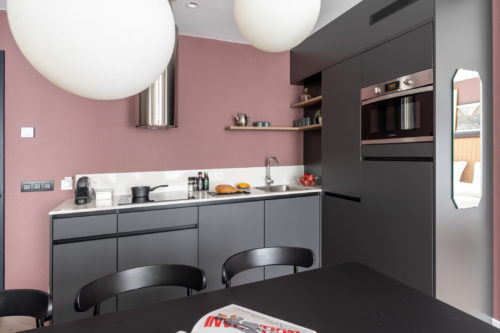 yays-antwerp-opera-two-bedroom-6-WA-kitchen