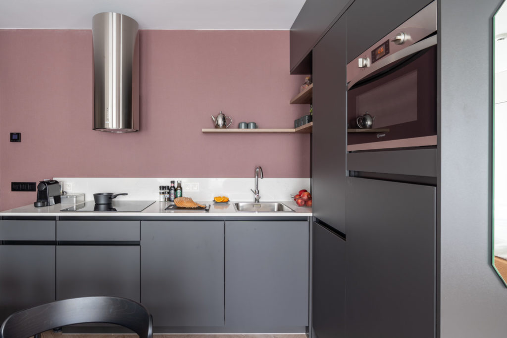 yays-antwerp-opera-two-bedroom-6-WA-kitchen-focus