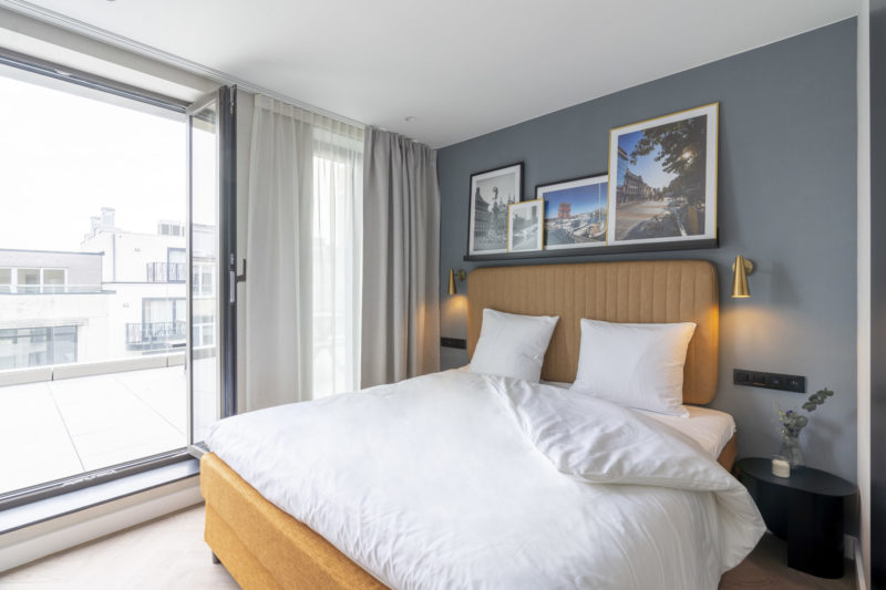 yays-antwerp-opera-two-bedroom-terrace-6-double-bed
