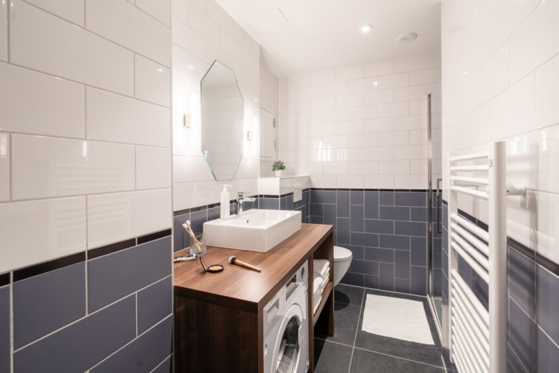 yays-antwerp-opera-two-bedroom-terrace-6-sink