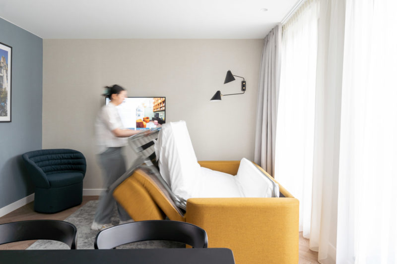 yays-antwerp-opera-two-bedroom-terrace-6-sofa-bed-5