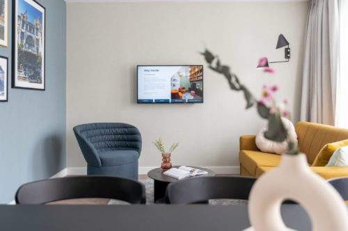 yays-antwerp-opera-two-bedroom-terrace-6-tv-focus