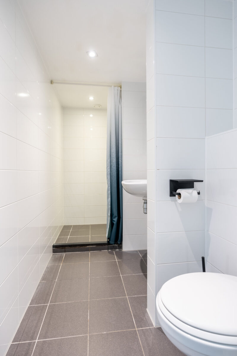 AMS-Dockside-Flats-Duplex4-bathroom2