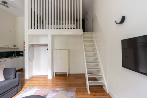 AMS-Dockside-Flats-Duplex4-stairs